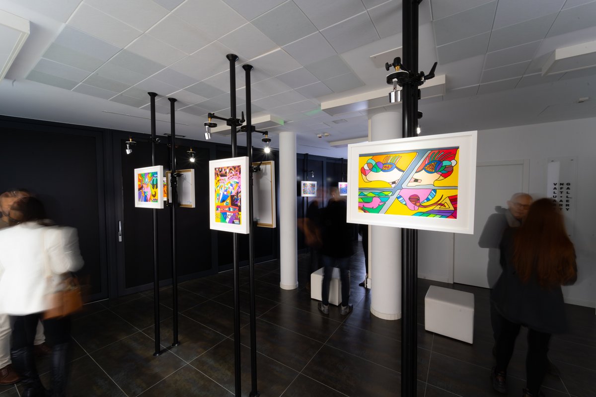 At last Friday’s <a href="/valuartdotcom/">Valuart</a> Gallery event guests immersed themselves in 'Fragments' by <a href="/andreabonac/">Andrea Bonaceto</a>, exploring 12 physical works that represent his artistic transition from digital to physical art &amp; the unveiling of the exclusive 'Fragments' catalog, powered by <a href="/prntdstudio/">PRNTD</a>