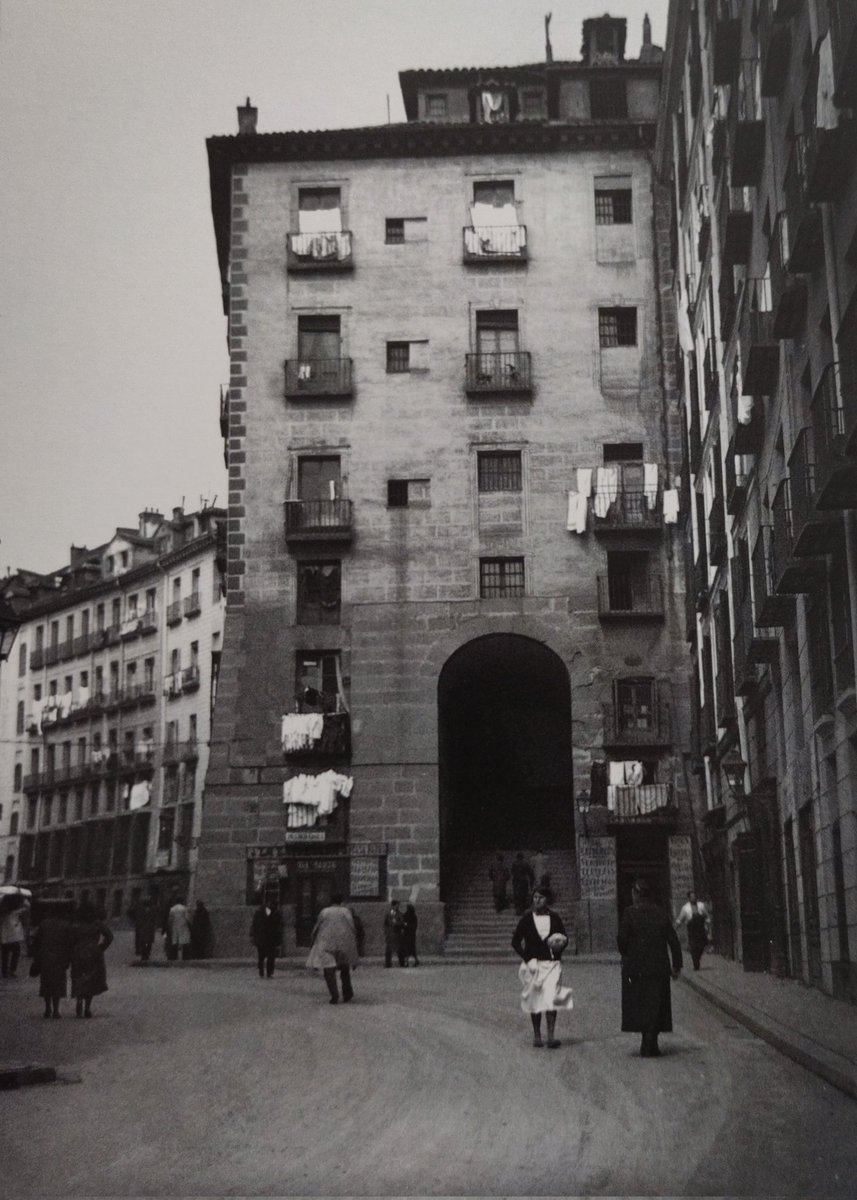 El Arco de Cuchilleros de Madrid en 1940.