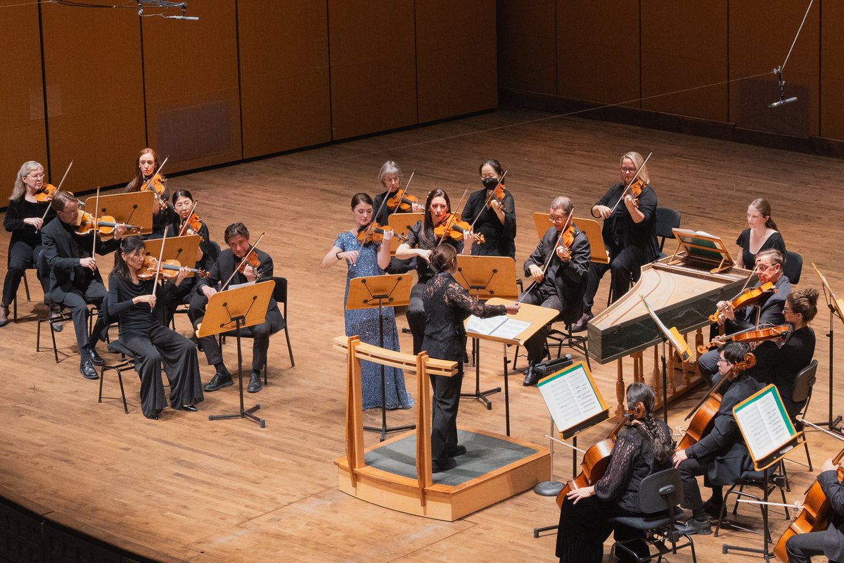 OregonSymphony's tweet photo. Swept away by the seasons! 🌸☀️🍂❄️ A stunning performance of Vivaldi’s Four Seasons by the Oregon Symphony, highlighting violinists Inés Volga Belgique, Chien Tan, Keiko Araki and Erin Furbee. 🎻 https://t.co/muXTrPdPp3