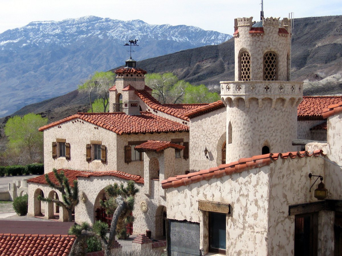 After nearly a decade of closure following a devastating 2015 flood and a subsequent fire in 2021, Scotty’s Castle in Death Valley National Park will partially reopen to visitors for ranger-led walking tours starting December 7, 2024. buff.ly/3OHMY99 #deathvalley