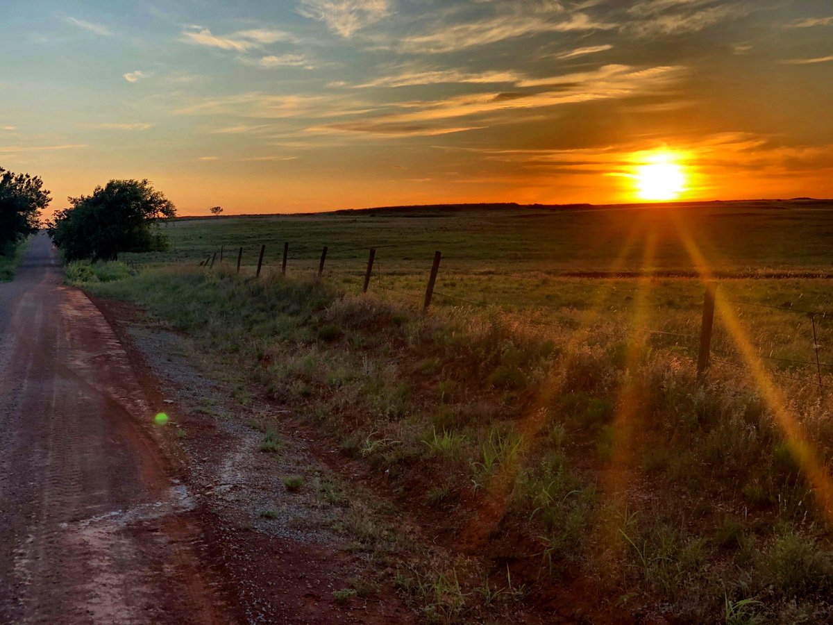 🌟 A huge thank you to everyone who participated in our 2024 Rural Oklahoma Photo Contest! We received 105 entries from 40 photographers.

🥇 Congrats to our winner, Lexis Dixon from Cordell!  Her winning photo is featured below.

View all of the entries: buff.ly/3ZDrf8y
