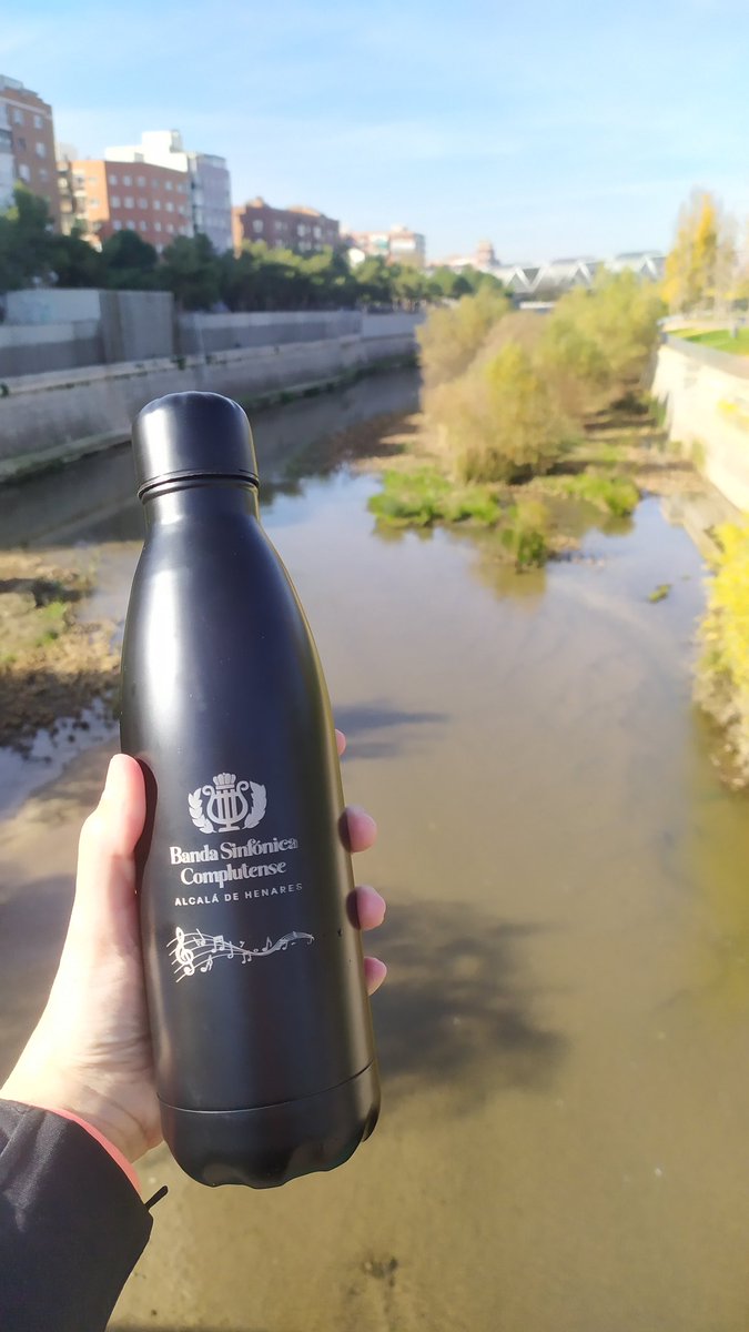 Dondemedejesllevarte (@viajerabloggera) on Twitter photo <a href="/BSComplutense_/">Banda Sinfónica Complutense</a> ¡Yo ya tengo la mía! Hoy me la he llevado de paseo por Madrid Río 🤭 <a href="/BSComplutense_/">Banda Sinfónica Complutense</a> ¡Yo ya tengo la mía! Hoy me la he llevado de paseo por Madrid Río 🤭