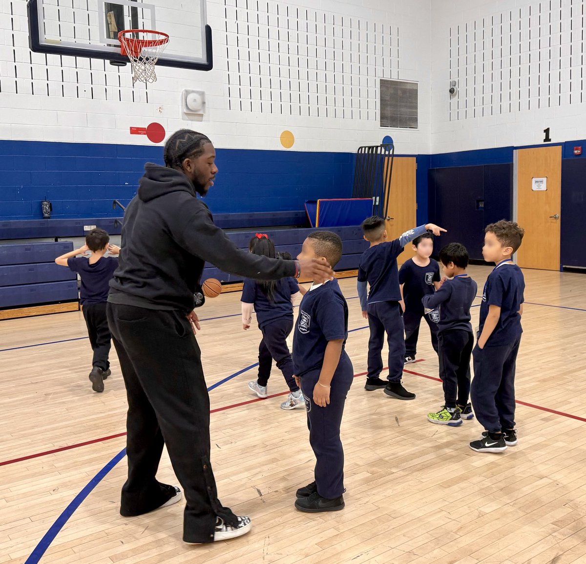 🏀Basketball fun during indoor recess with Coach C <a href="/WeAreAvon/">Avon Avenue School</a> <a href="/NPSvoices/">Newark Board of Education</a> ! Whether it's shooting hoops or showing off some cool moves, Coach C ensures every game is a slam dunk of fun!🏀 #Playworks #playislearning
