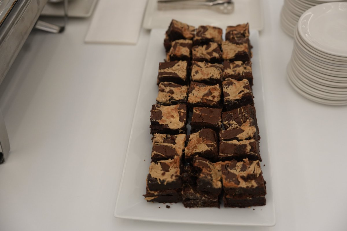 AKUISMC's tweet photo. The celebration continued with a reception filled with delicious food and drinks, providing the perfect opportunity to connect and reflect. A big thank you to the AKC Service staff for making the event look absolutely spectacular! 🌟 #AKUISMC #CompletionCeremony https://t.co/1WOODgu9y8