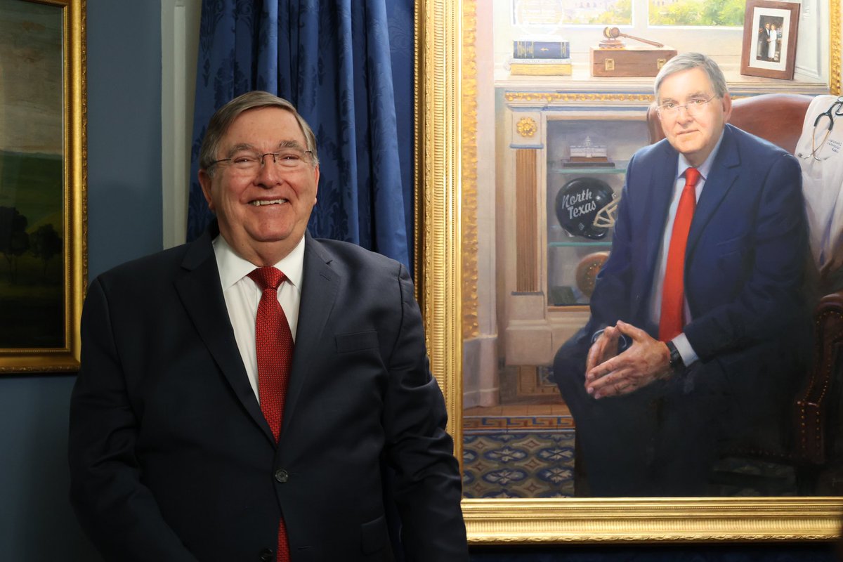 michaelcburgess's tweet photo. Words cannot express the gratitude I felt last night at my portrait unveiling ceremony in the U.S. Capitol.

I want to thank the Rules Committee, Texas Delegation, my fellow members, and my staff for your hard work over the last 22 years.

It’s been an honor to represent #TX26. https://t.co/dXo8W8vvG1
