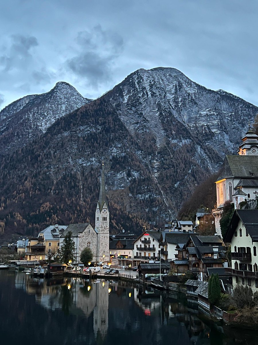 ASCHcircle11's tweet photo. Hallstatt🇦🇹
A beautiful and calm village. https://t.co/OpLgyaoom4