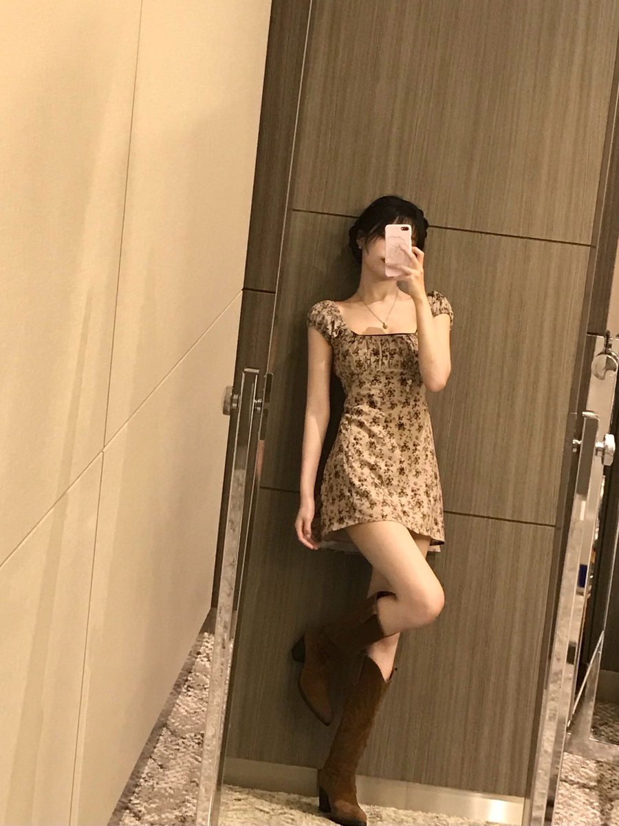 picbaemon's tweet photo. IT GIRL ENERGY https://t.co/Czes0hPTMr