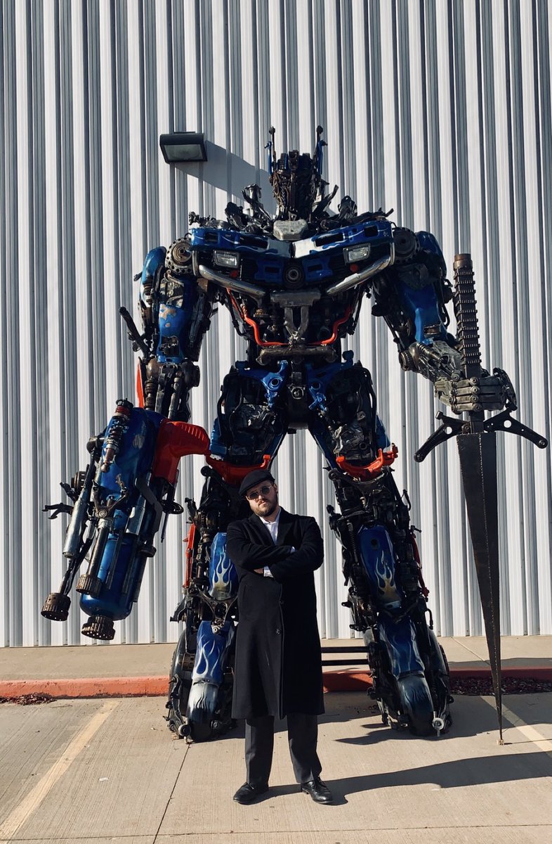 DiFilippoGlobe's tweet photo. “Don’t worry about your claims, Optimus and I have your back” - Dolan
#OptimusPrime #inthefield #localagent #workjokes #insurancejokes https://t.co/F5wDGB9uvD