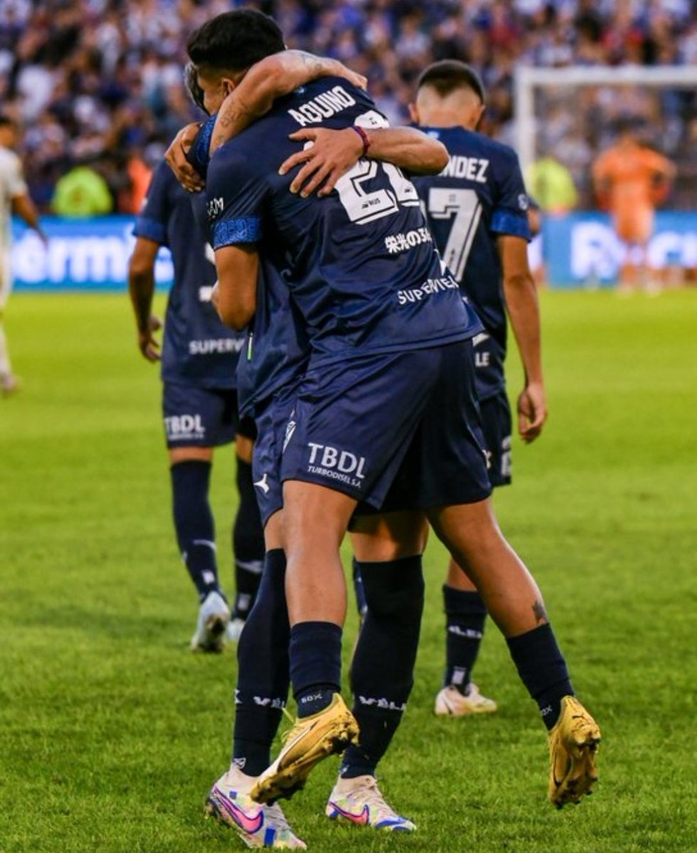 A una victoria de volver a ser felices despues de 10 años. Es mañana y es todos juntos. Vamos fortin de mi vida 🤍💙