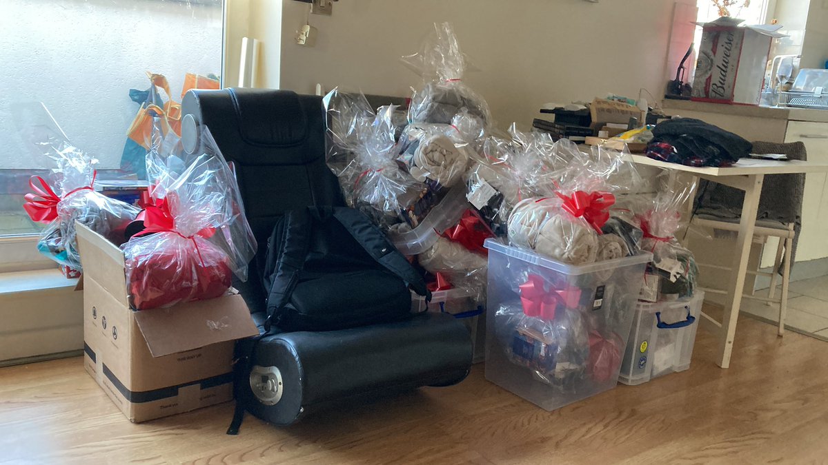 Over 80 hampers given to mums and kids!!! Blankets, hot socks, bubble bath, the best Asda cookies, chocolate santas, reeses trees!! And more!
Thank you to the <a href="/AsdaFoundation/">Asda Foundation</a> 
All extremely grateful and happy to get something for Xmas ! 
Thank you!!
