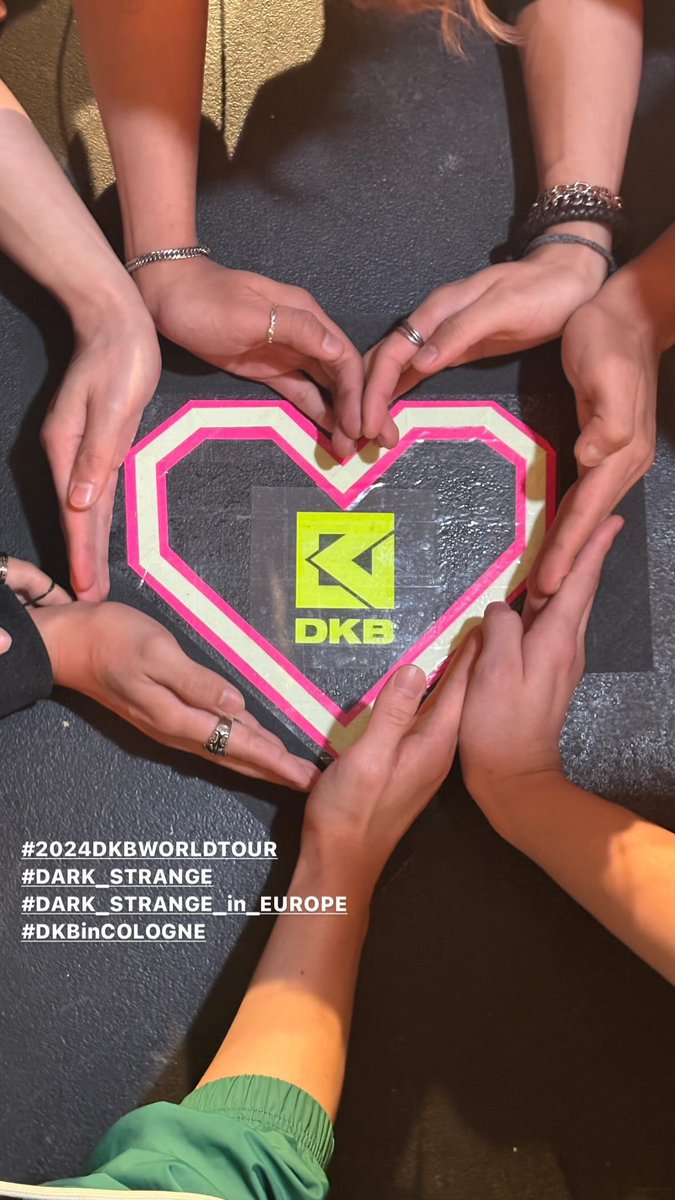 SeoulHaroo's tweet photo. 🗓 2024.09.30
📍Cologne @ Kantine

#다크비 #DKB #Flight_Log
#2024DKBWORLDTOUR
#DARK_STRANGE
#DARK_STRANGE_in_EUROPE
#DKBinCOLOGNE https://t.co/ftYzv5nFI0