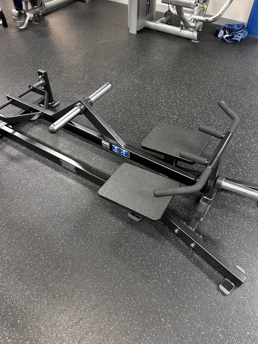 Esmeralda8721's tweet image. &quot;Grind now, glow later. 💥 #StrengthInProgress #FitnessGoals&quot;