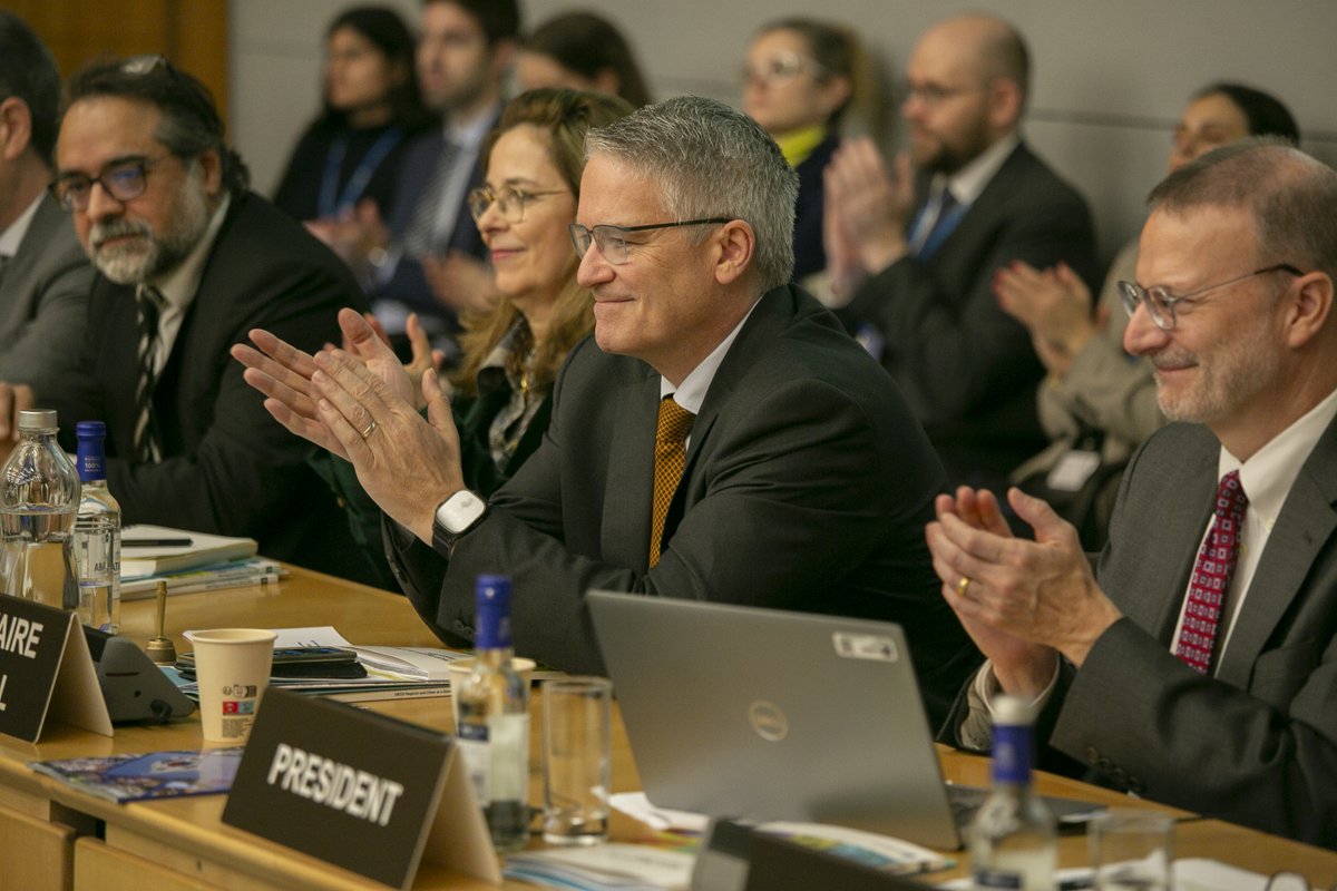 lamia_oecd's tweet photo. Where you live shapes your opportunities, your challenges, and your future. 

Don't miss our latest Regions and Cities at a Glance, which I launched today with @MathiasCormann.

The report covers:
✅ ≈100 indicators
🌐 2,700 regions
🏙️ 1,200 cities

🔗https://t.co/CGReRIG0yb https://t.co/9INKMm5kep