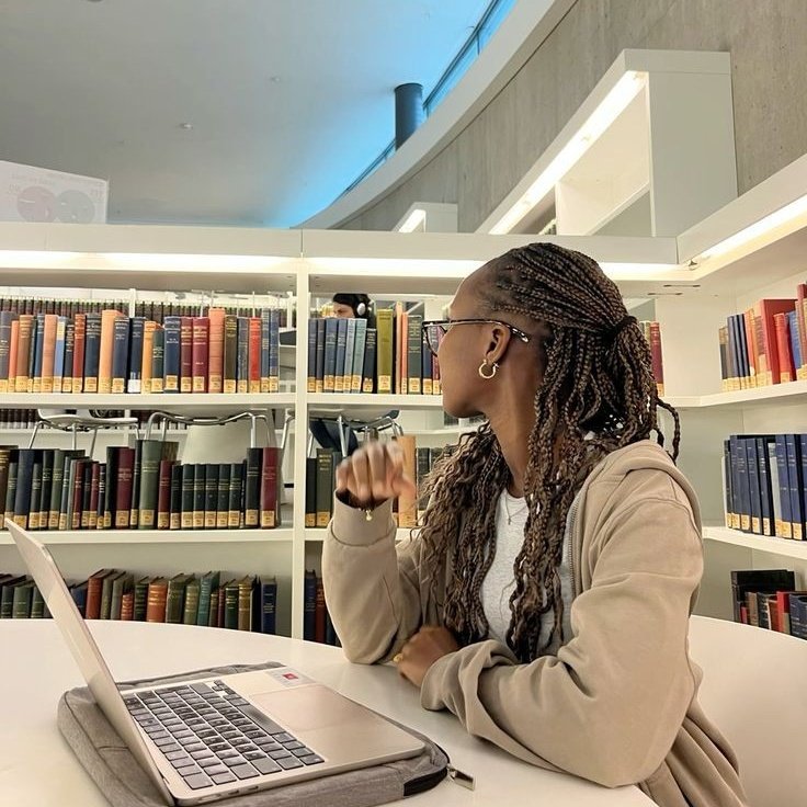 studyofdani's tweet image. 🔎 #studytwt , #studytwtbr &amp;amp; #booktwt  🩷

     •   dani  &amp;amp; 2007
     •   vestibulanda de psicologia 
     •   tentando aprender inglês 
     •   primeiro ano de cursinho 
     •   foco no enem e em vestibulares regionais 

    ↻ + ♡ = moots!