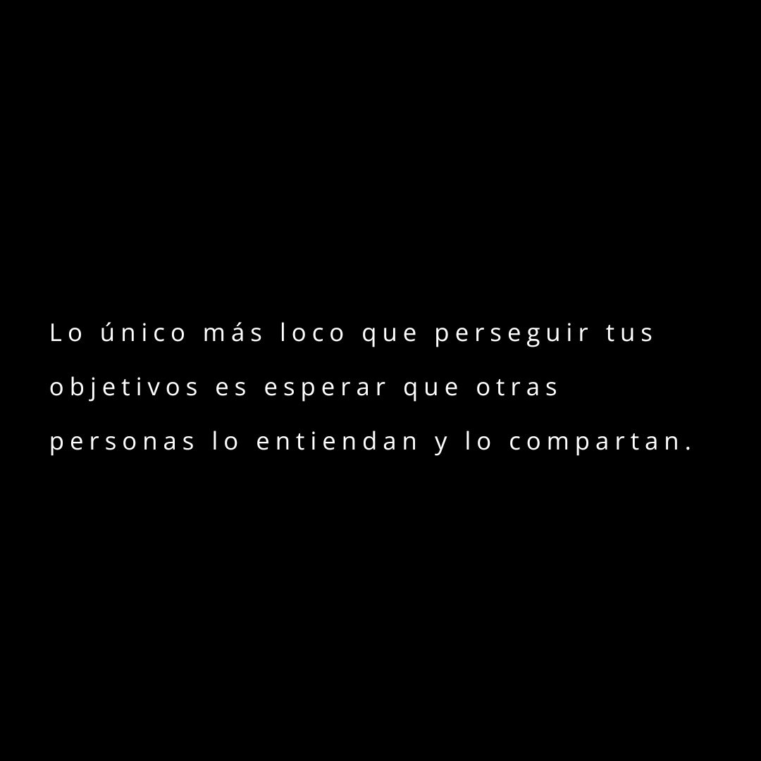 Albdmrto_Books's tweet photo. "Lo único más loco que perseguir tus objetivos es esperar que otras personas lo entiendan." https://t.co/Tjq7P8gDYR