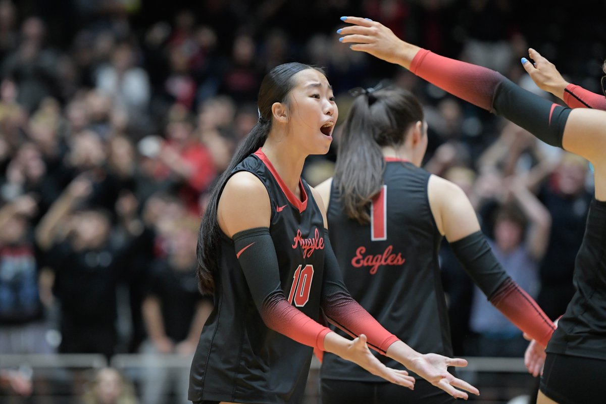 sports_drc's tweet image. Superlatives (2/2)

Libero of the Year: @PonderVb&apos;s Makaylee Ruiz

Blocker of the Year: Argyle&apos;s Betsy Zhang

Newcomer of the Year: Krum&apos;s Anistyn Bailey

Coach of the Year: Ponder&apos;s Makayla Good (@MakMay11)