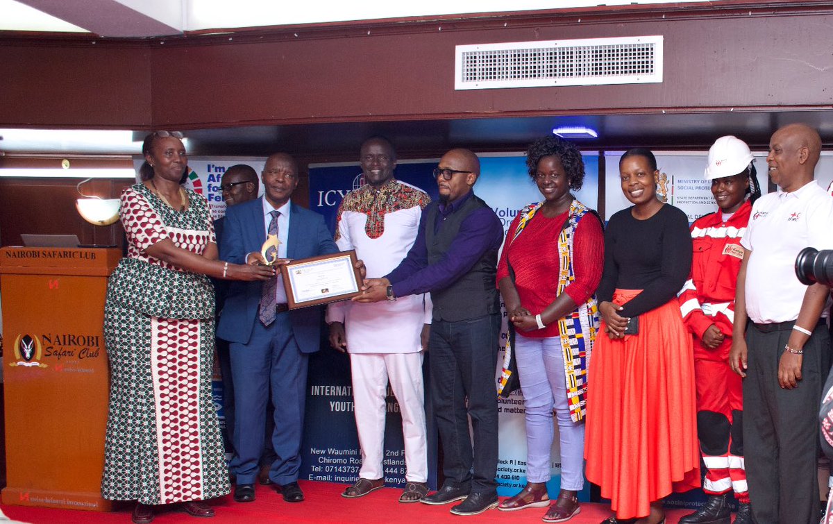 KenyaRedCross's tweet photo. Kenya Red Cross Society is honoured to receive the Climate Change Intervention & Disaster Response of the Year Award 2024 at the Volunteer of the Year Awards, organized by the Ministry of Labour and Social Protection.

In his acceptance speech, AG Deputy Secretary General-Programmes, Mr. Joe Mbalu, highlighted the critical role volunteers play in driving humanitarian efforts

Congratulations to our amazing volunteers—this award is for you.