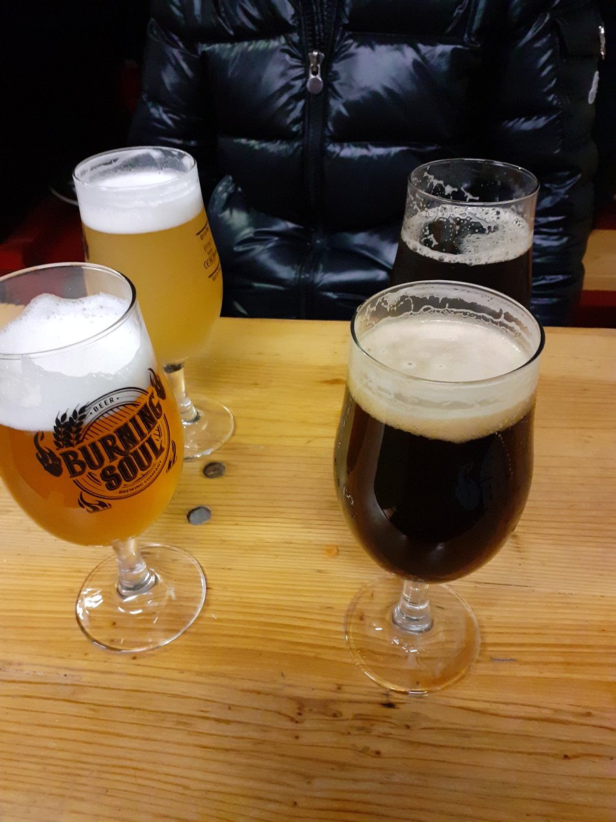 Talking science <a href="/BurningSoulBrew/">BurningSoulBrewery</a> with <a href="/BDong_/">Bo Dong</a> . The old Jamaica  chocolate rum raisin stout is dangerously moreish