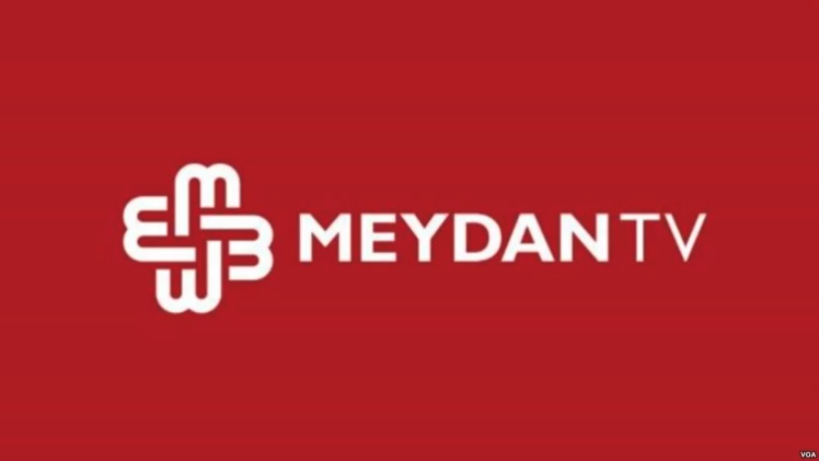 #Azerbaijan: 5 reporters from <a href="/MeydanTV/">Meydan TV</a> were arrested this evening in Baku. RSF condemns these new arrests and calls for their immediate release along with the 13 other journalists detained in disgraceful conditions on trumped-up charges.