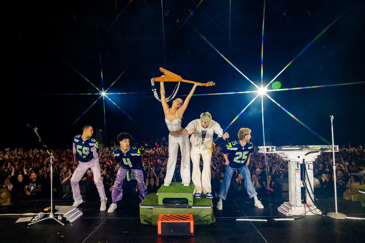 Touring the live show this year has been life changing. Performing our songs with full production… sometimes stripped down… bringing people up on stage… building out the BREAD world as we had imagined… has been so fulfilling, thank you to everyone who came out to the shows.