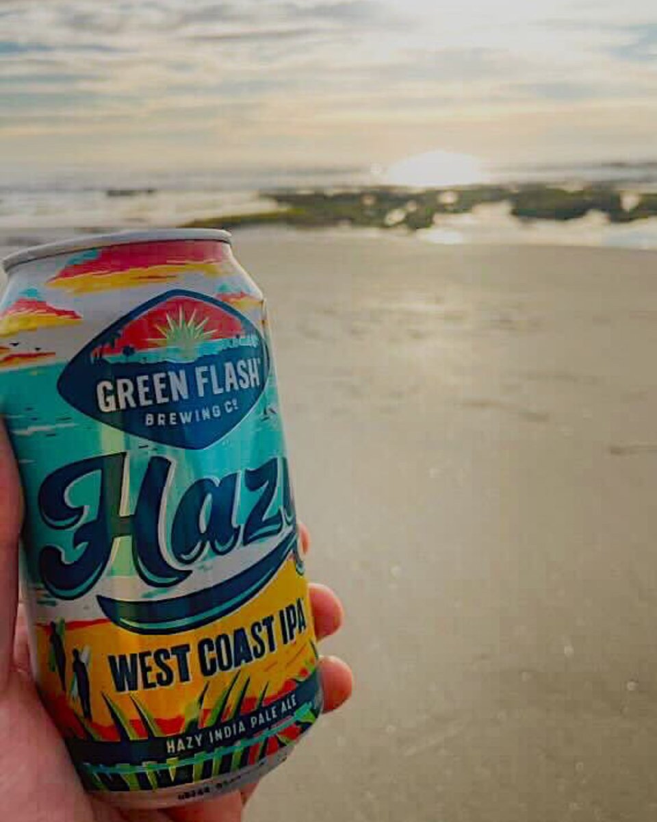 This is the vibe we are taking with us as we head into the weekend. 🌅 Cheers! 🍻
#greenflashbeer
📸: @beersages