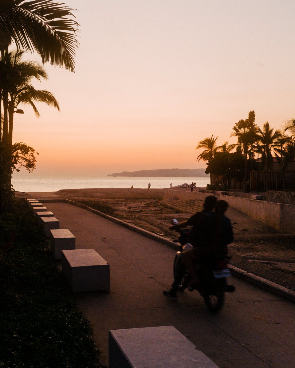 ok fam, i made my first nft collection for sale.

your support will help me continue my practice, funding investments into gear and travel. any offers are appreciated but of course there is no expectation.

i've been taking pictures for 20 years, 10+ years in the industry and am