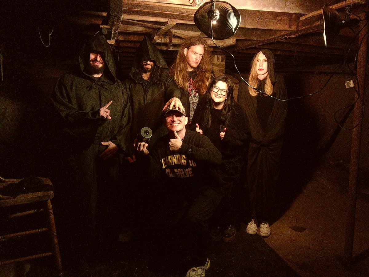 nickchance_'s tweet photo. The new @nocurexxx record is out now

I’m very lucky that these people I consider some of my best friends trusted me to help bring this record to life visually, as well as sing on a VERY dope song

“I Hope I Die Here” is out everywhere you listen to music, and it’s coming for you https://t.co/WQpycWHYgq