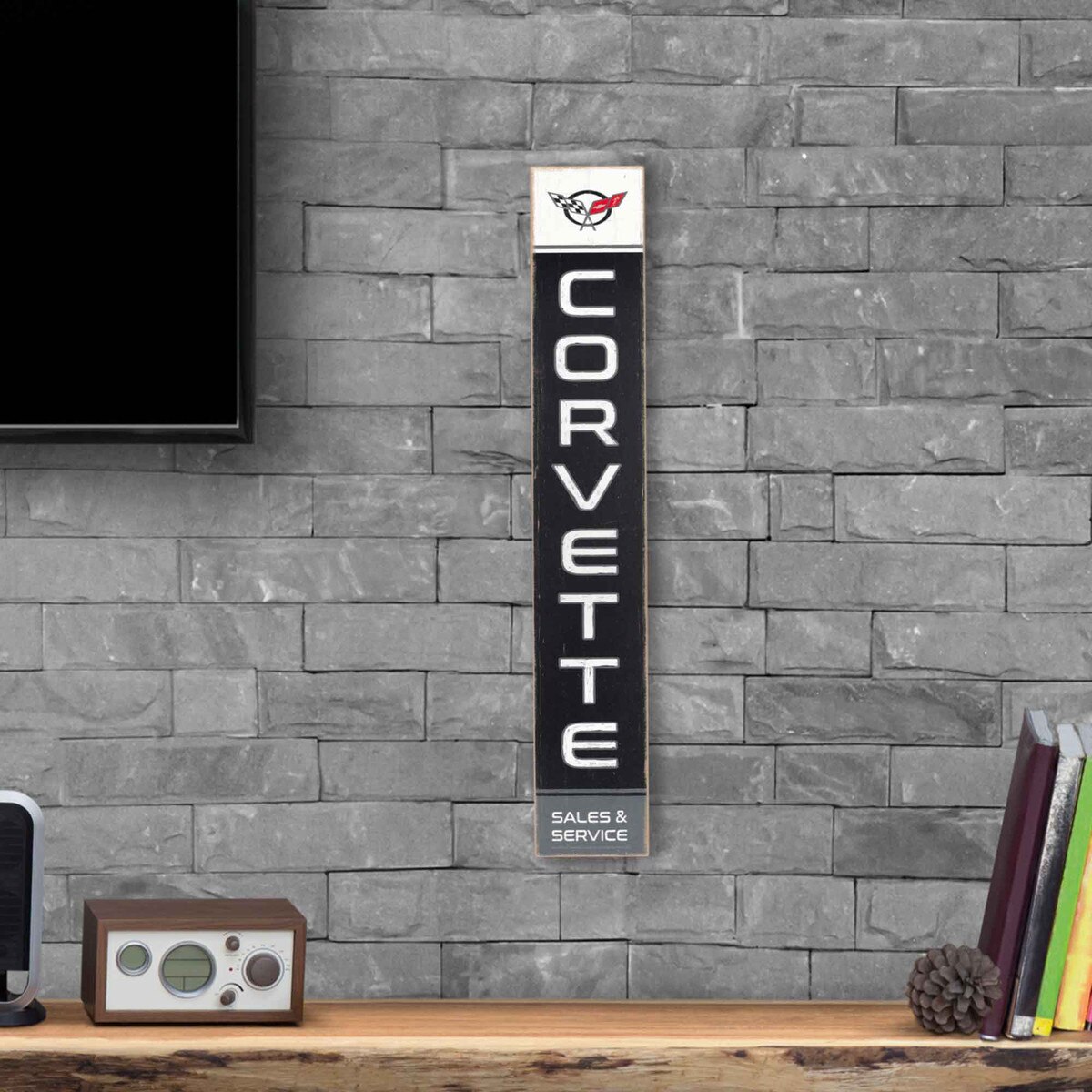 ClassicsPop's tweet image. Classic vibes, Chevy pride. 🛠️ Our Corvette Sales &amp;amp; Service wall decor is a must for anyone who loves the retro style of the Chevrolet legacy. #CorvetteNation #VintageChevy #RetroDecor
l8r.it/ytgJ