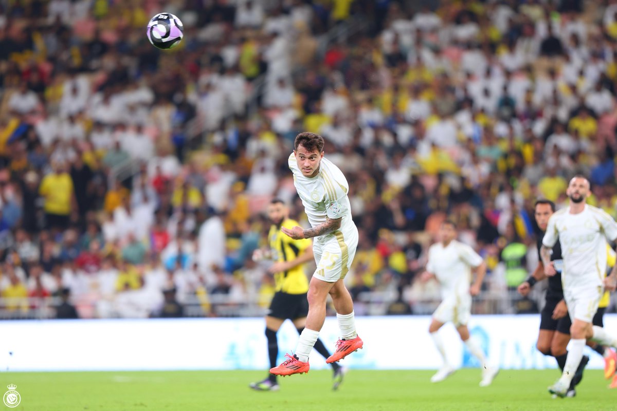 AlNassrFC's tweet photo. ⏱️’52
#النصر_الاتحاد | #AlNassrIttihad https://t.co/UzBBtCksJx