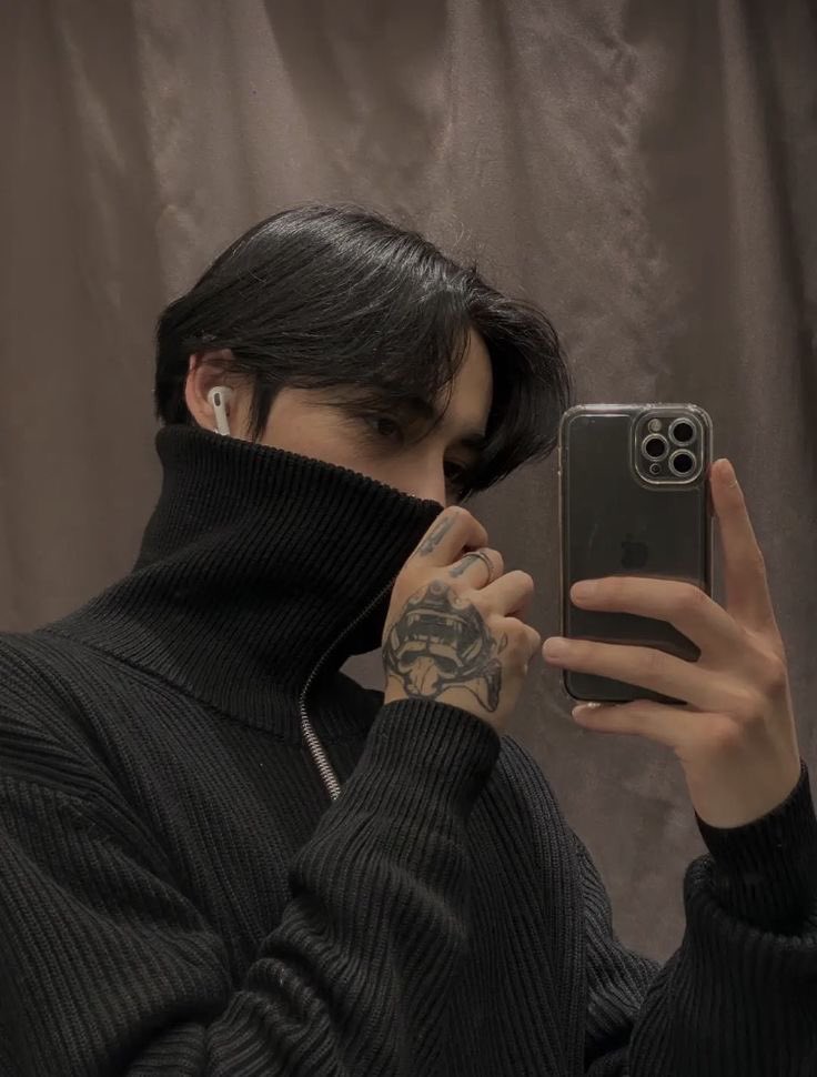 Hoje precisei cuidar pessoalmente de alguém que fugiu do submundo, preciso contratar funcionários mais atentos.