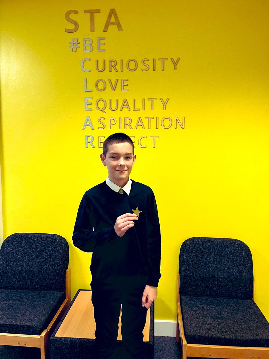 Gold STAr alert! So proud of Mason for earning a gold star in English today.  ⭐️⭐️⭐️