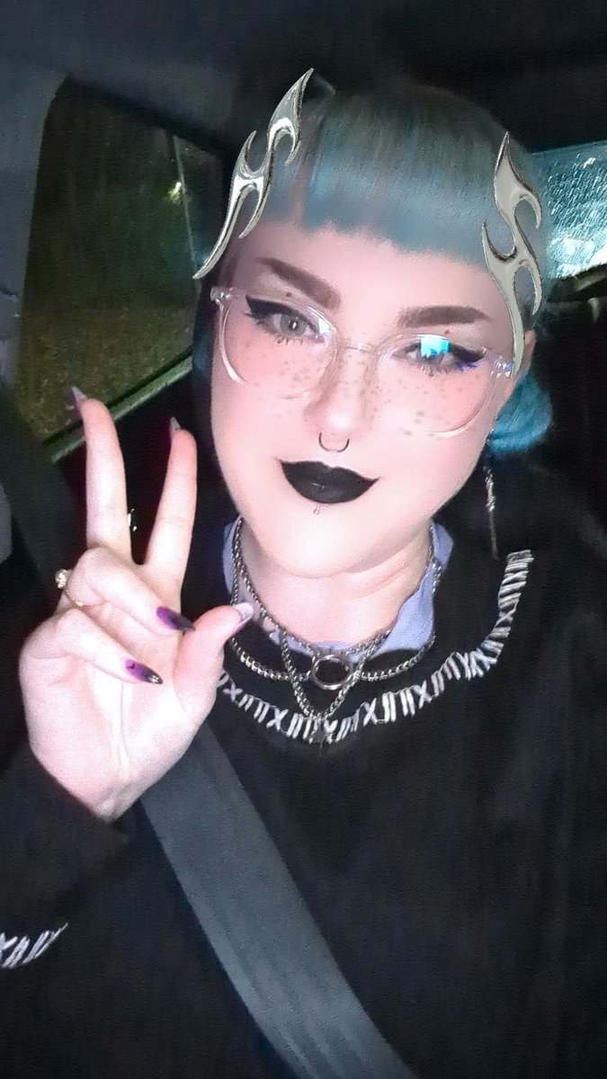 Chao_Draws's tweet photo. On the way to @arcadeclubuk for the Twitch Manchester Xmas meetup with @GeekClubnights!
If you're going, say hi! ๐
#twitchmeetup
@MCR_meetups https://t.co/GyplcgW9h6