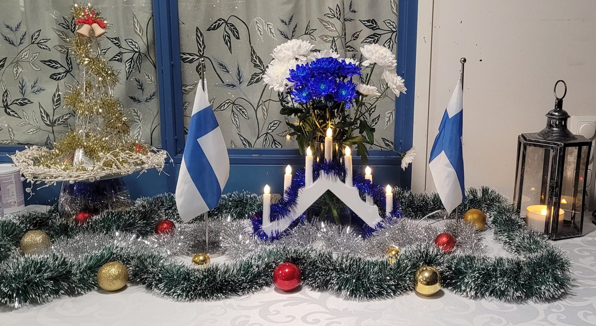 foibekartano's tweet photo. Itsenäisyyspäivän viettämistä 🇫🇮 Hyvää itsenäisyyspäivää Foibekartanolta #Iloa #Herkku #Röstiperuna #Kahvia  #Kotitalo2 #itsenäisyyspäivä #suomi #pyhäpäivä @foibekartano https://t.co/Y5yPd5l8Kf