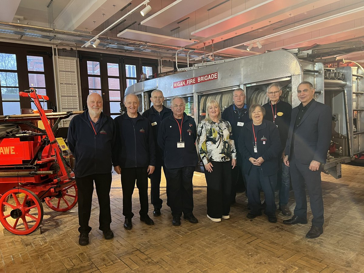 Louise Scott DL 🐝 tweet media