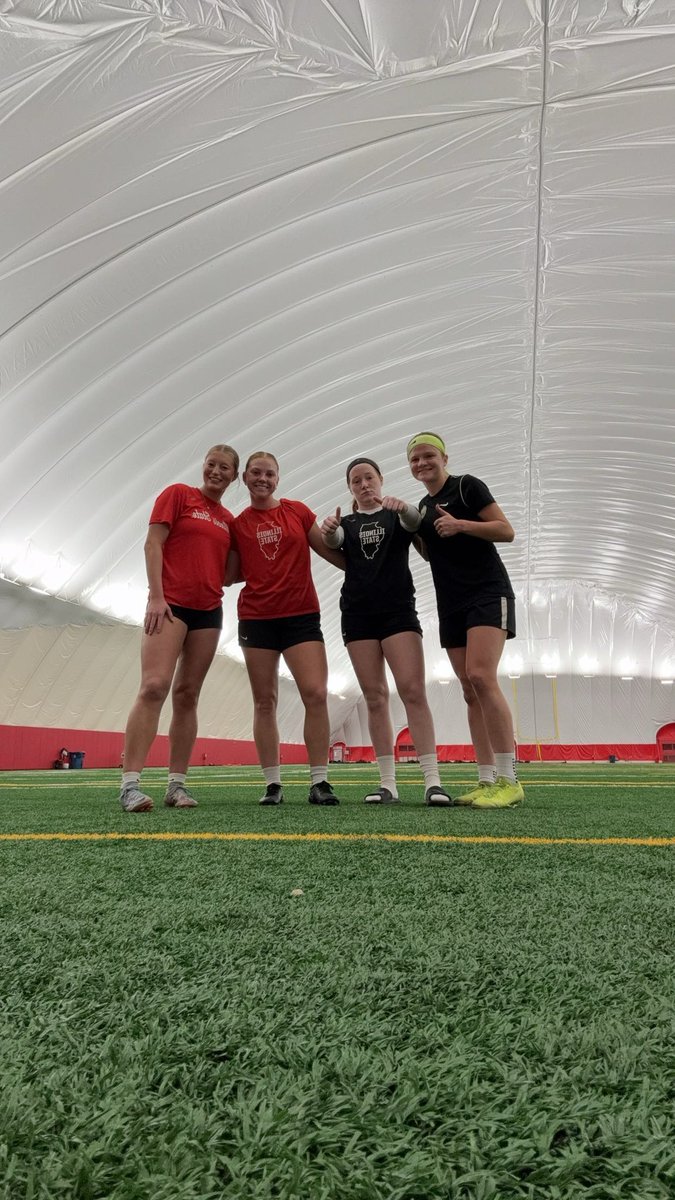 ErikaWells_22's tweet photo. One thing special about @Redbird_Soccer is the sheer about of determination and work ethic we have day in and day out. Everyone has one goal in mind- How can we be 1% better today than we were yesterday? https://t.co/GxrkAp2DfV