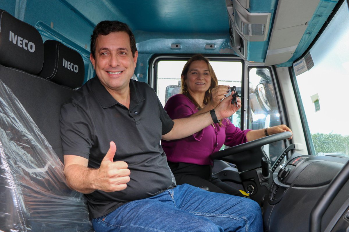 gervasiomaia's tweet image. #TrabalhoPelaParaiba  Hoje (6), entregamos para os municípios de Gurjão, Olho D'Água, Congo e Alagoinha, quase R$ 2 milhões em investimentos em máquinas pela #Codevasf. Emendas do nosso mandato que vão fortalecer agricultura e melhorar a vida dos homens e mulheres do campo 👨🏽‍🌾👩‍🌾