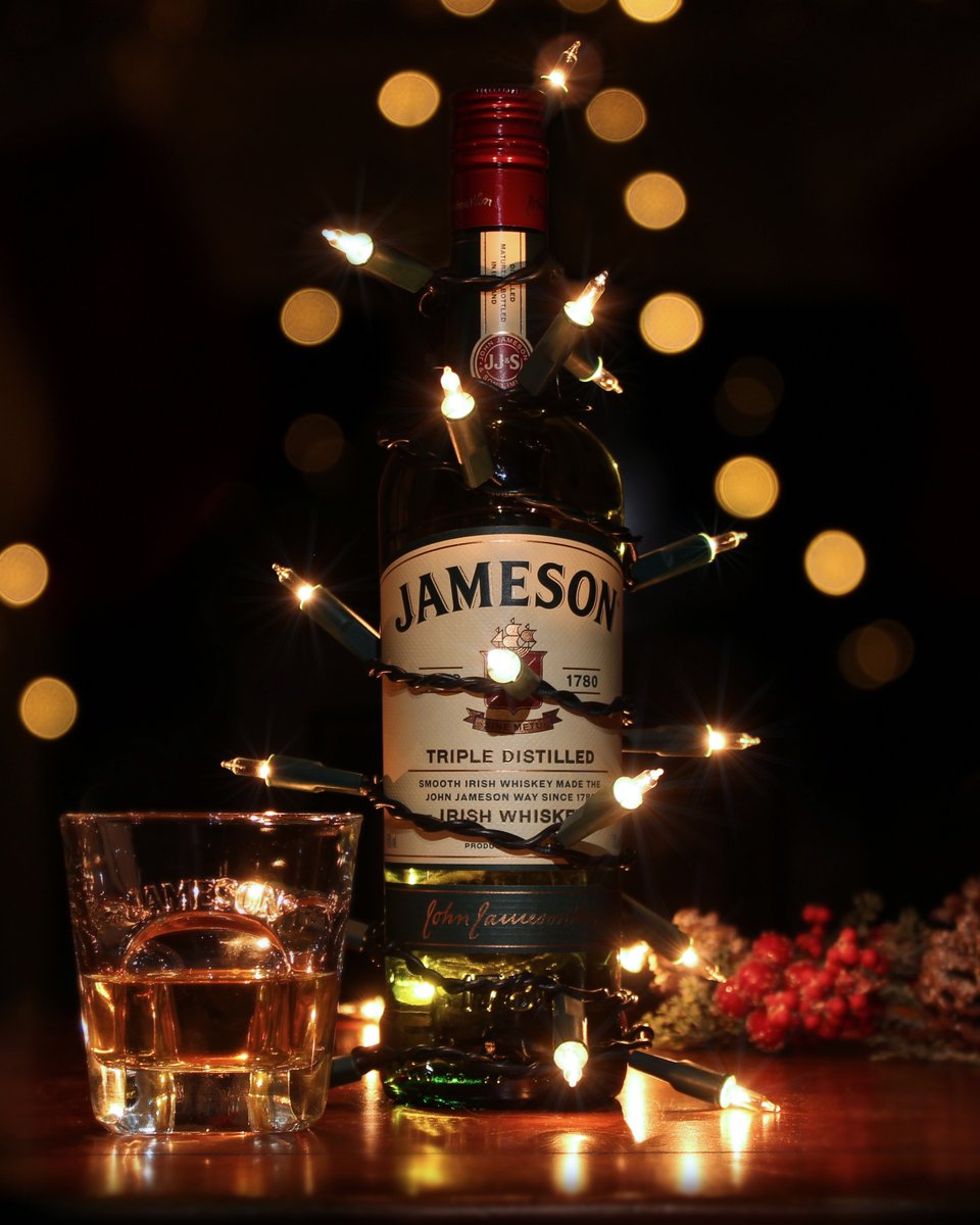 Day 1
To get you in the Christmas spirit, we're giving away ten presents in ten festive days 🟢🎄

For day 1, all you need to do is follow our account, like this tweet, and cross your fingers that you're our lucky winner of a bottle of Jameson. Best of luck, everyone!
18+