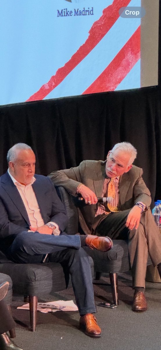 newsterrier's tweet photo. “What happened and why?” Here @UCIrvine, @markzbarabak and @LATSeema join an all-star panel to dissect #Election2024, hitting the highs, lows, quirks, wackiness and wonder - spotlighting @LATimes #politics coverage. https://t.co/ksD9AjOdhT