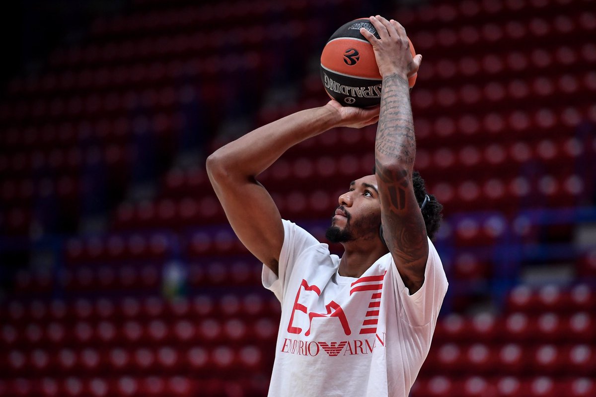 OlimpiaMI1936's tweet photo. Armoni Brooks is in the House
#insieme #ForzaOlimpia https://t.co/bkRGiE2YqV