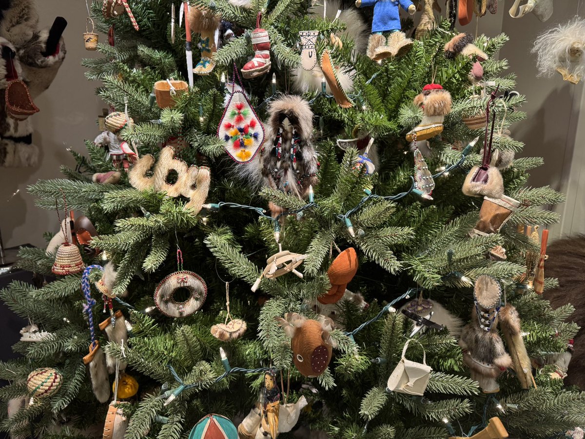HarrisCaro75029's tweet photo. @nsaidian Rich culture, rich heart. ♥️ 

Alaska Native Arts #ChristmasOrnaments #Alaska

Love your shared sentiment! 💖
Enjoy your weekend. #LovelyU https://t.co/rac5K08xCw