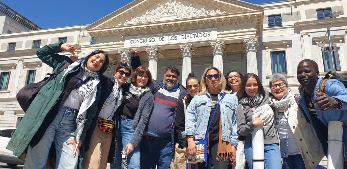 #DíaConstitución El artículo 87 de la Constitución Española contempla la ILP como una forma más de legislar.
Este es el único mecanismo de democracia directa de la ciudadanía para la propuesta y modificación de leyes. 
Diputadxs le toca a ustedes 
#ILPRegularizacion #QueSeaLey ✊🏾