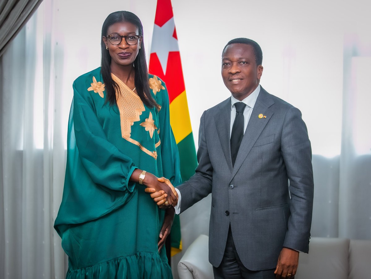 assnatTogo's tweet photo. Au siège de @ParlementTogo, ce vendredi 6 décembre 2024, le Président de l’Assemblée nationale, @kodjo_adedze, s’est entretenu avec Madame @CoumbaDSow, Coordonnatrice Résidente du Système des Nations Unies au Togo  @UN_Togo.

Les échanges ont porté sur le renforcement de la coopération entre les deux institutions et l’appui des agences du système des Nations Unies à la modernisation de l’institution parlementaire.

https://t.co/5DxZxOBGNH
