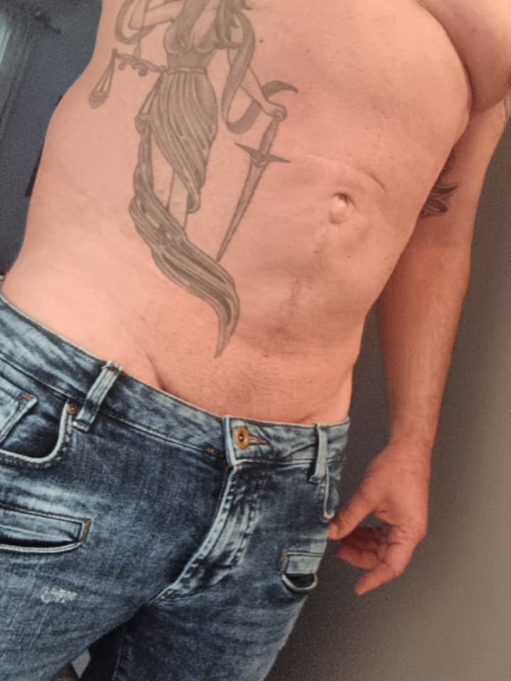 pantzme's tweet photo. #pantsfalloff #sagger #commando #freeballing #pantsed #superlowjeans #exhibitionista https://t.co/LgkAozP4iP