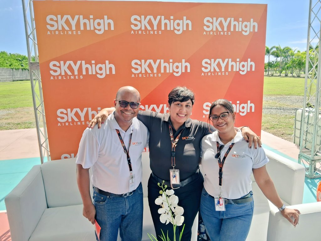 SkyHigh Arlines tweet media