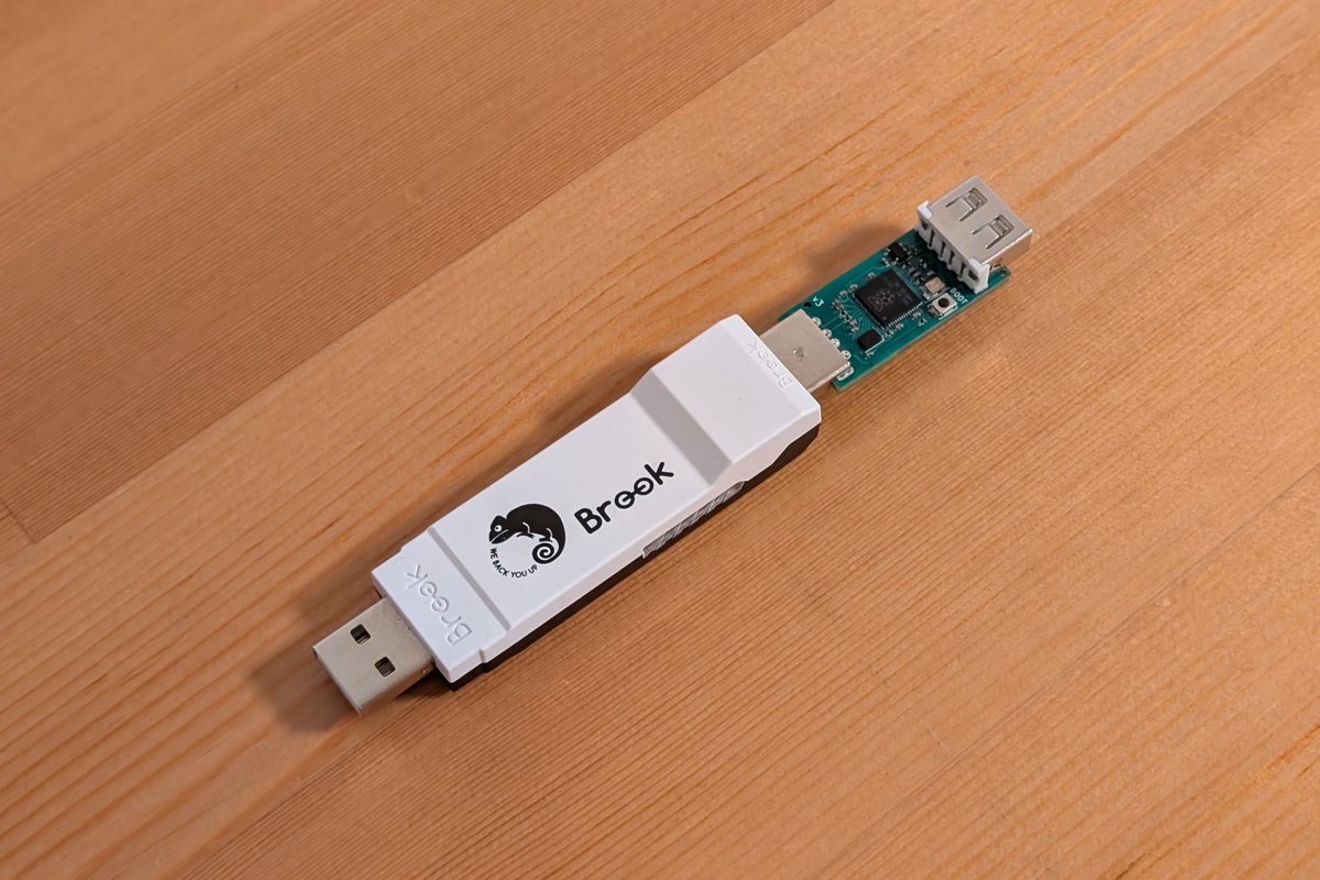 jfedorynski's tweet photo. With the latest firmware release, HID Remapper can now be plugged into Brook's Wingman FGC2 adapter for PS5 compatibility. @brookgamingfans @tsongihy https://t.co/X4zd7ijgAi