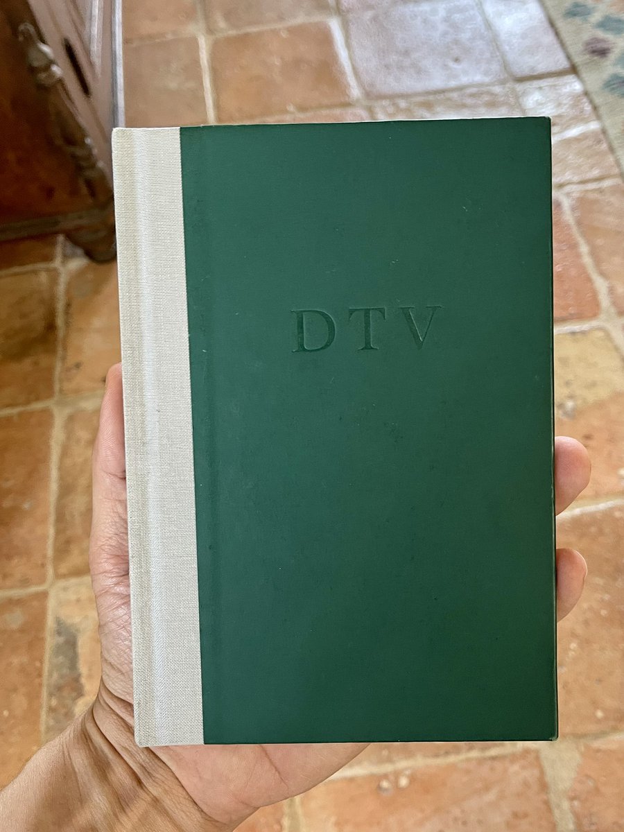 DylanAbruscato's tweet photo. Lots of folks have been asking how I came across the little Sequoia book.

It’s a ~70-page book about Don Valentine and the history of Sequoia, written by Michael Moritz.

Here’s the wild story—and how you can probably find one too: https://t.co/HDA5oXOF0t