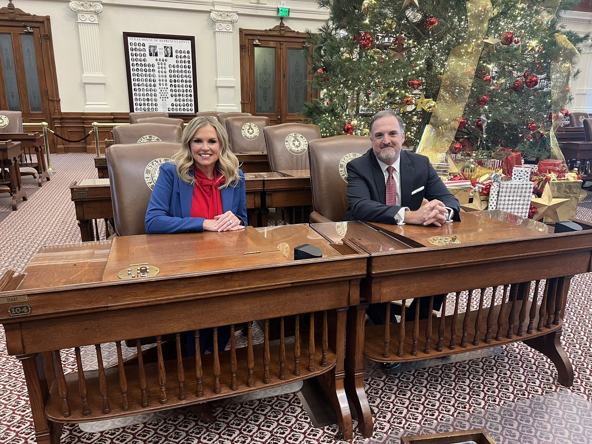 realmitchlittle's tweet photo. The law firm of Little & Luther, LLP is now available to serve all of your back mic needs. #deskmates @ShelleyLuther https://t.co/6qH90MkY0w