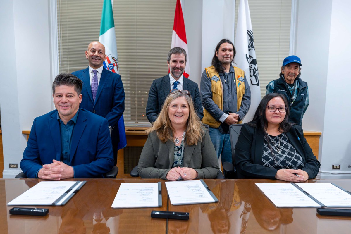 ParksCanada's tweet photo. The Ross River Dena Council, the @yukongov, and Parks Canada are pleased to announce their commitment to explore protection and conservation options in the Yukon, including assessing the suitability and feasibility of a national park reserve. ➡️ https://t.co/4nUDRrs3Cb https://t.co/cjoIm2HMox