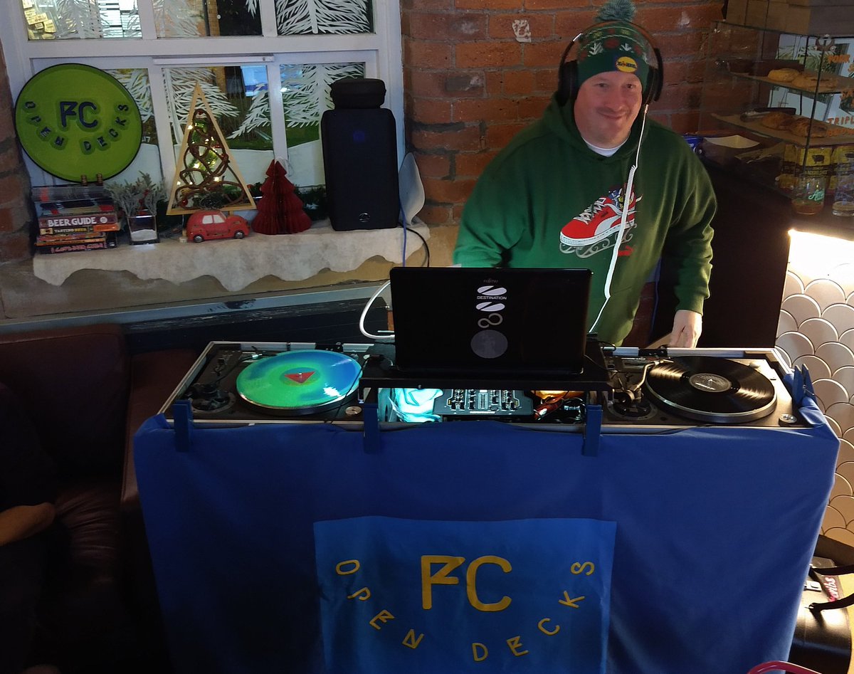 OpenDecksFC's tweet photo. OpenDecksFC is open at @AmityBrewCo . Come down to listen to a eclectic musical journey provided by the DJs of OpenDecksFC. #OpendecksFC #music #DJ #vinyl https://t.co/Oj4rq6dwVt