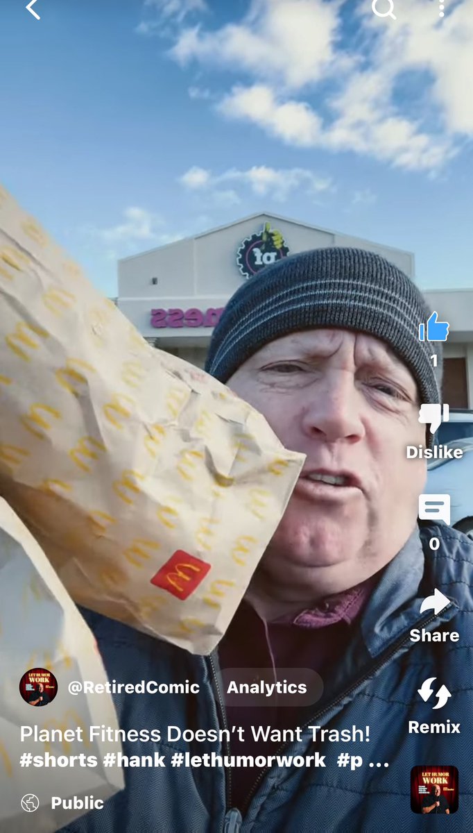RetiredComic's tweet photo. Planet Fitness Doesn’t Want Trash! #shorts #hank #lethumorwork  #planetf... https://t.co/RJkFX8LJvF via @YouTube https://t.co/I8c2YqqytM